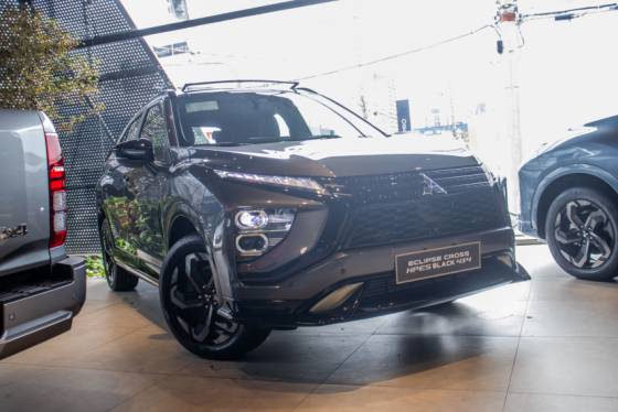 MITSUBISHI ECLIPSE CROSS 1.5 MIVEC TURBO GASOLINA HPE-S BLACK S-AWC CVT MITSUBISHI ECLIPSE CROSS 1.5 MIVEC TURBO GASOLINA HPE-S BLACK S-AWC CVT